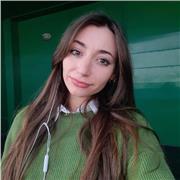 Studentessa di ingnegneria meccanica impartisce ripetizioni a ragazzi frequentanti scuole medie e per frequentanti il biennio